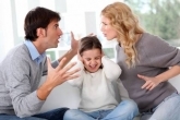 Những biểu hiện xấu của cha mẹ trước con cái